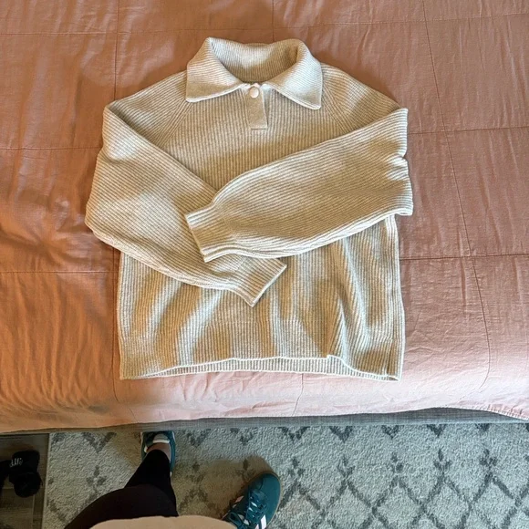 Aerie Women's Ribbed Sweater - Picture 3 of 4